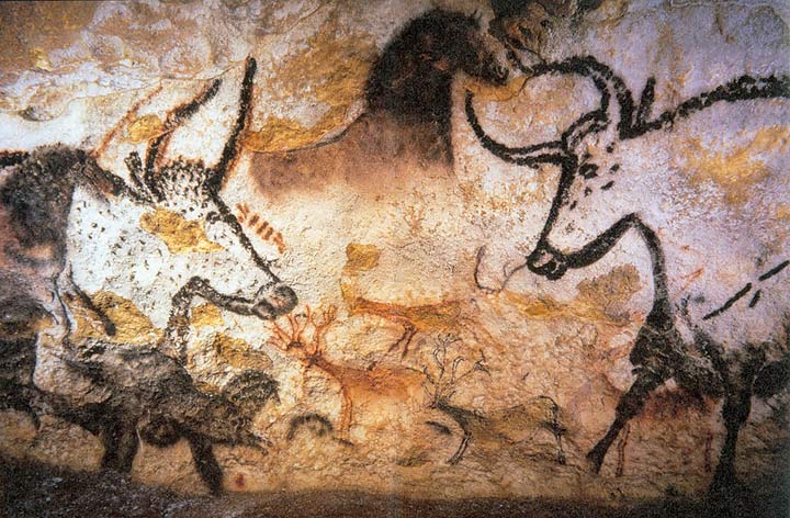 Paintings of aurochs, horses, and deer on a cave wall. Two larger drawings have thick black outlines, while the others are silhouetted in red and black against the wall.